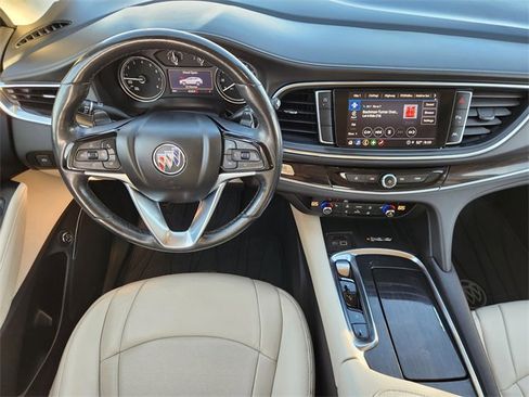 Used 2022 Buick Enclave Essence image 27