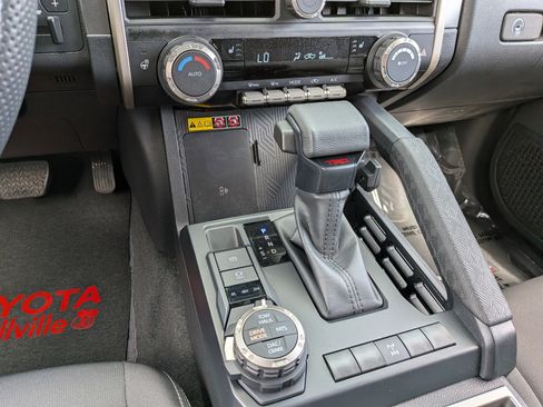 Used 2024 Toyota Tacoma TRD Off-Road w/ TRD Off Road Upgrade Package AWD/4WD image 33