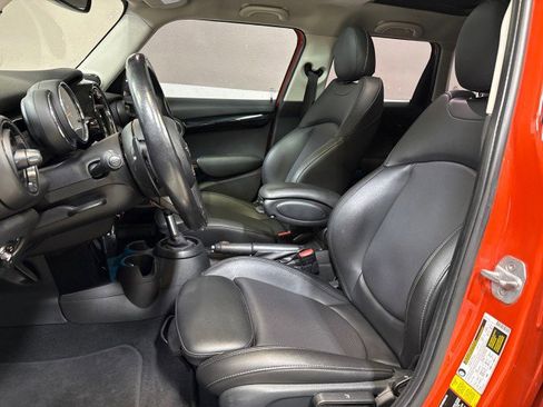 Used 2019 MINI Cooper S w/ Premium Package image 13