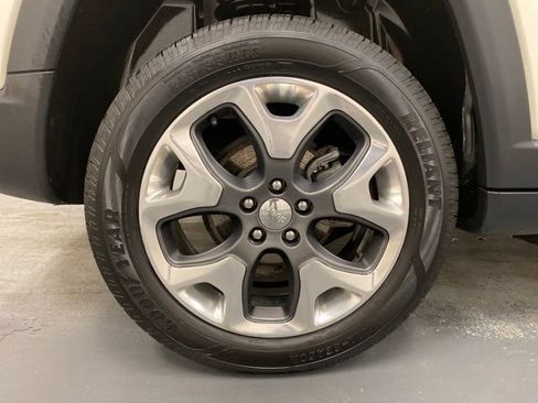 Used 2019 Jeep Compass Limited AWD/4WD image 24