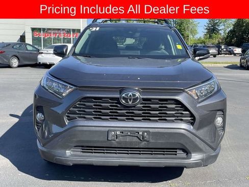 Used 2021 Toyota RAV4 XLE AWD/4WD image 8