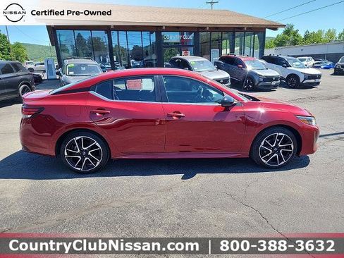 Certified 2024 Nissan Sentra SR FWD image 9