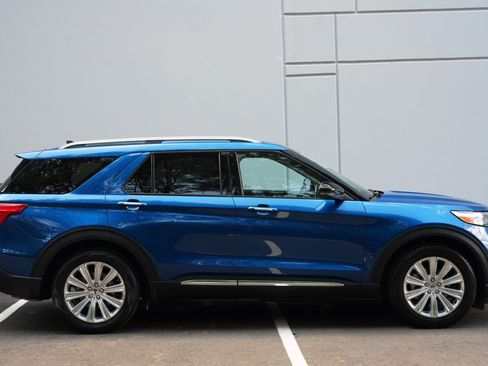 Used 2023 Ford Explorer Limited w/ Limited Technology Package RWD image 56