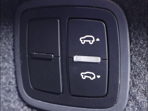 Used 2017 Porsche Macan S image 43