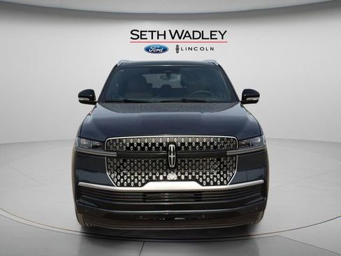 New 2026 Lincoln Navigator Reserve image 2