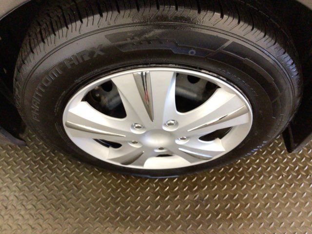 Used 2017 Toyota Camry LE FWD image 23