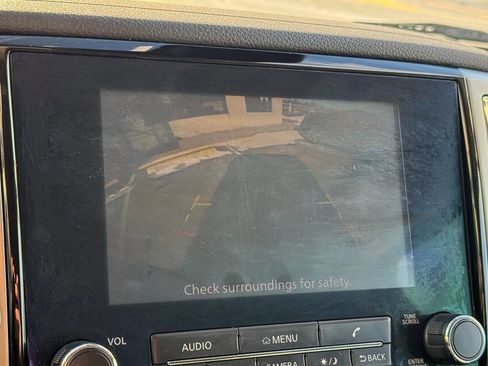 Used 2021 Nissan Titan SV w/ Accessory Utility Package image 27