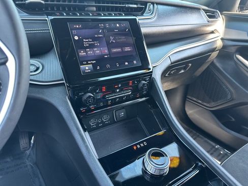 Used 2023 Jeep Grand Cherokee L Altitude image 46