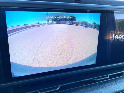 Used 2025 Jeep Wrangler Unlimited Sport AWD/4WD image 27