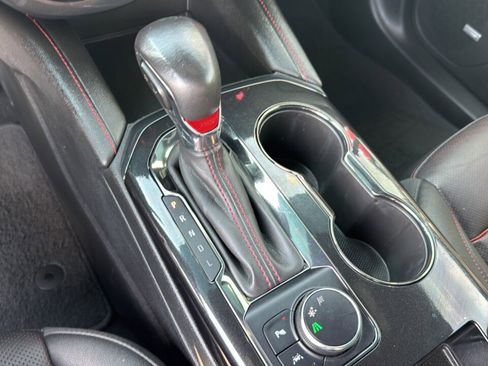 Used 2022 Chevrolet Blazer RS w/ Enhanced Convenience Package image 18