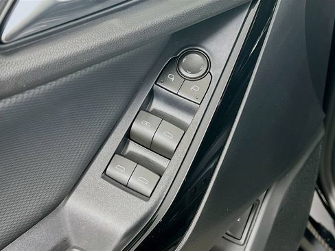 New 2026 Chevrolet Equinox LT w/ Convenience Package II AWD/4WD image 32