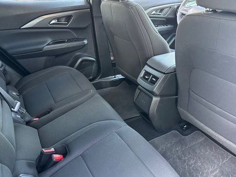 Used 2026 Chevrolet Equinox EV LT w/ Comfort Package image 18