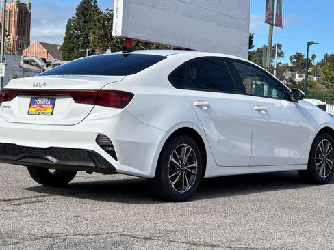 Used 2023 Kia Forte LXS w/ LXS Technology Package image 4