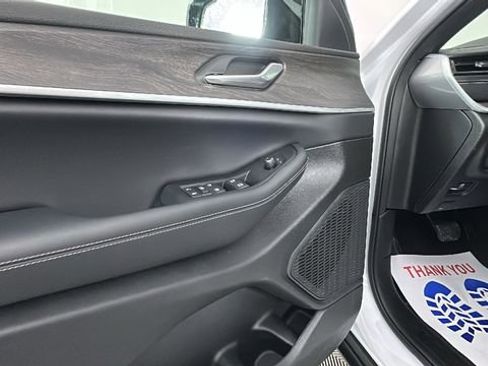 New 2026 Jeep Grand Cherokee Laredo image 18