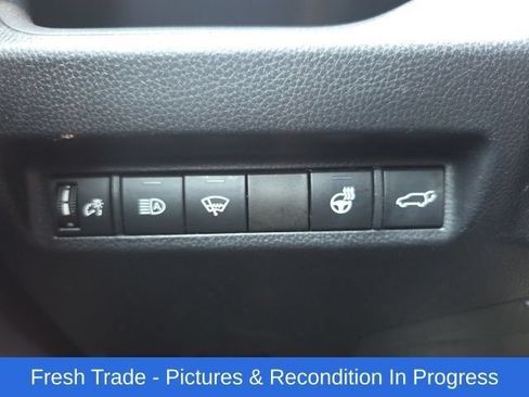 Used 2019 Toyota RAV4 XLE w/ Convenience Package AWD/4WD image 18