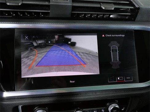 Used 2021 Audi Q3 2.0T Premium Plus image 27