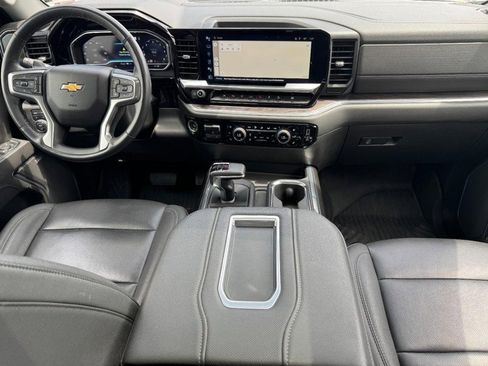 Used 2022 Chevrolet Silverado 1500 LTZ AWD/4WD image 11