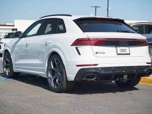 New 2025 Audi RS Q8 performance image 3
