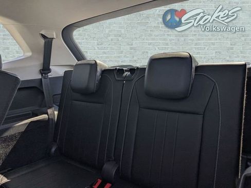 Certified 2023 Volkswagen Tiguan SE w/ Panoramic Sunroof Package FWD image 14