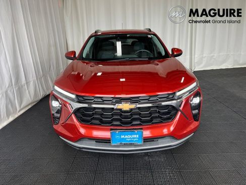 Used 2024 Chevrolet Trax LT w/ Driver Confidence Package FWD image 30