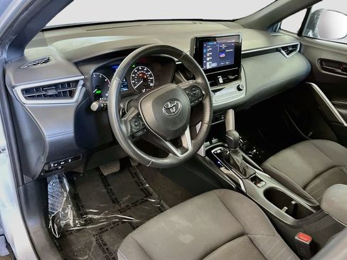 Used 2024 Toyota Corolla Cross AWD Hybrid image 9