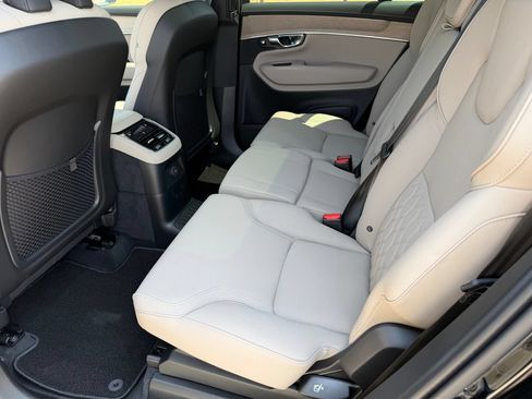 New 2026 Volvo XC90 T8 Plus w/ Protection Package Premier AWD/4WD image 23
