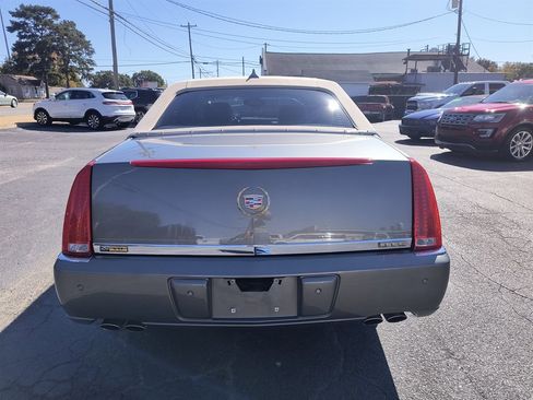 Used 2010 Cadillac DTS Luxury image 4