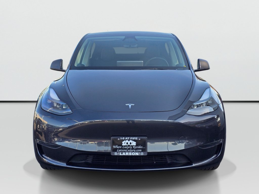 Used 2025 Tesla Model Y Long Range RWD image 9