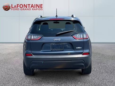 Used 2019 Jeep Cherokee Latitude w/ Popular Appearance Group FWD image 6