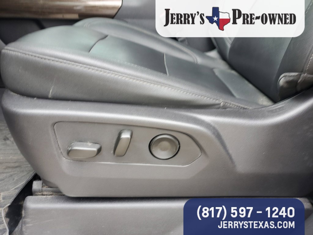 Used 2024 Chevrolet Silverado 1500 RST AWD/4WD image 8