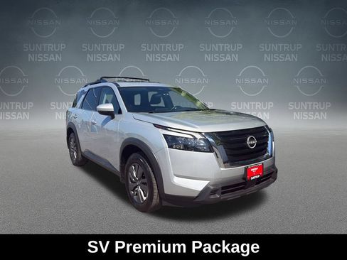 Used 2025 Nissan Pathfinder SV w/ SV Premium Package AWD/4WD image 9