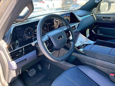 New 2026 INFINITI QX80 4WD image 8