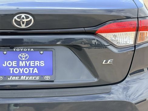 Used 2025 Toyota Corolla LE FWD image 10