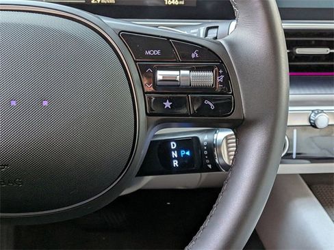 Used 2025 Hyundai Ioniq 6 SEL image 17