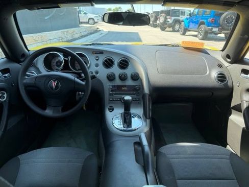 Used 2007 Pontiac Solstice Convertible w/ Preferred Package RWD image 12