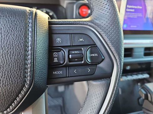 Certified 2025 Toyota 4Runner 4WD image 12