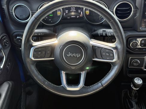 Used 2023 Jeep Wrangler Sahara w/ Cold Weather Group image 14