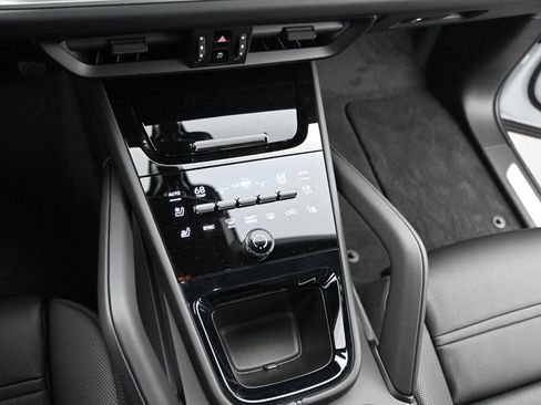 New 2026 Porsche Cayenne Coupe image 27