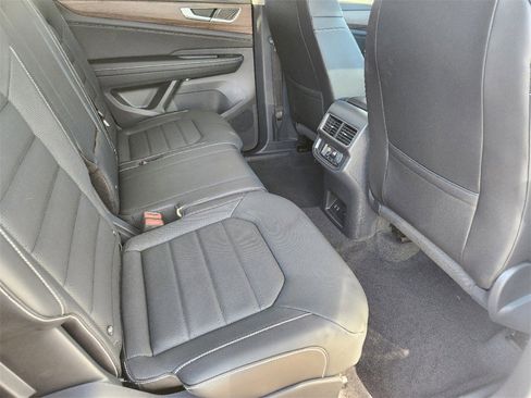 New 2025 Volkswagen Atlas SEL image 21