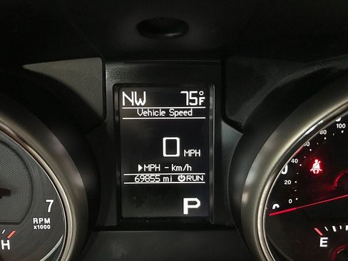 Used 2011 Jeep Grand Cherokee Laredo w/ Security & Convenience Group AWD/4WD image 23