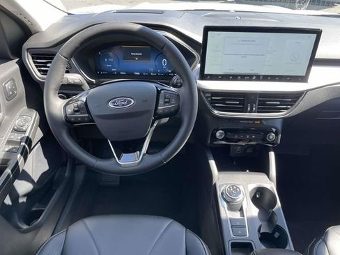 New 2025 Ford Escape SE w/ PHEV Premium Package FWD image 8