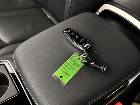 Used 2025 Audi Q7 3.0T Premium Plus AWD/4WD image 26