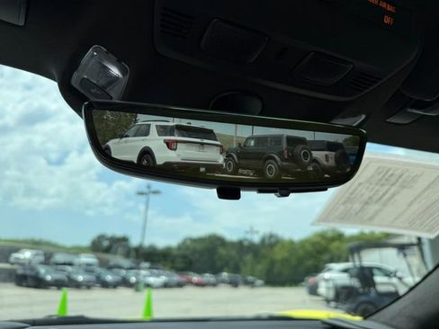 Used 2021 Chevrolet Corvette Stingray w/ Z51 Performance Package image 55