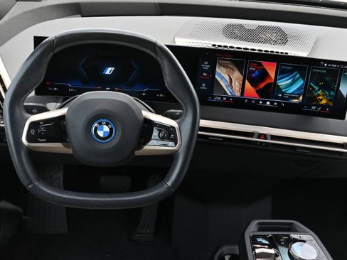 Certified 2024 BMW iX xDrive50 w/ Sport Package AWD/4WD image 16