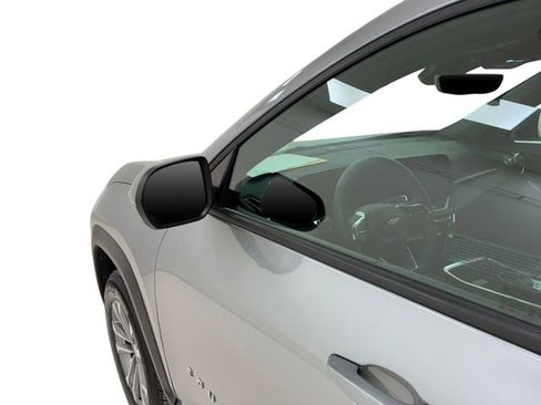 Used 2025 Chevrolet Equinox LT w/ Safety and Technology Package image 10