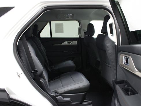 New 2026 Ford Explorer Active image 16