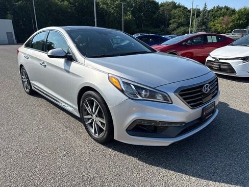 Used 2015 Hyundai Sonata Sport 2.0T w/ Option Group 07 FWD image 3
