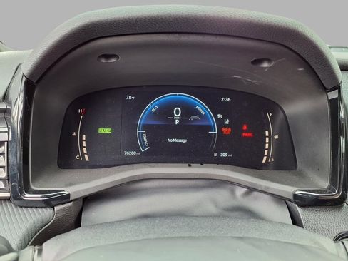 Used 2025 Toyota Camry SE FWD image 16