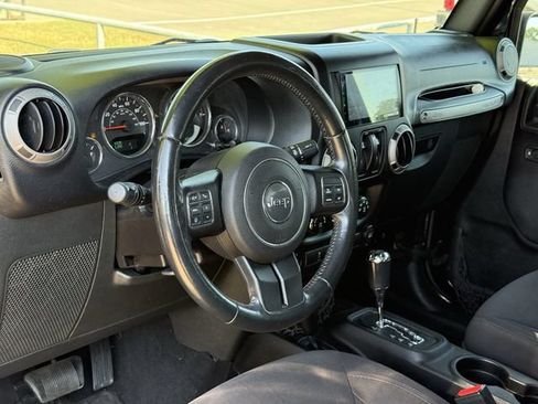 Used 2015 Jeep Wrangler Sport AWD/4WD image 10