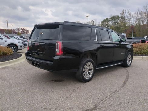 Used 2020 GMC Yukon XL SLT w/ Open Road Package image 8